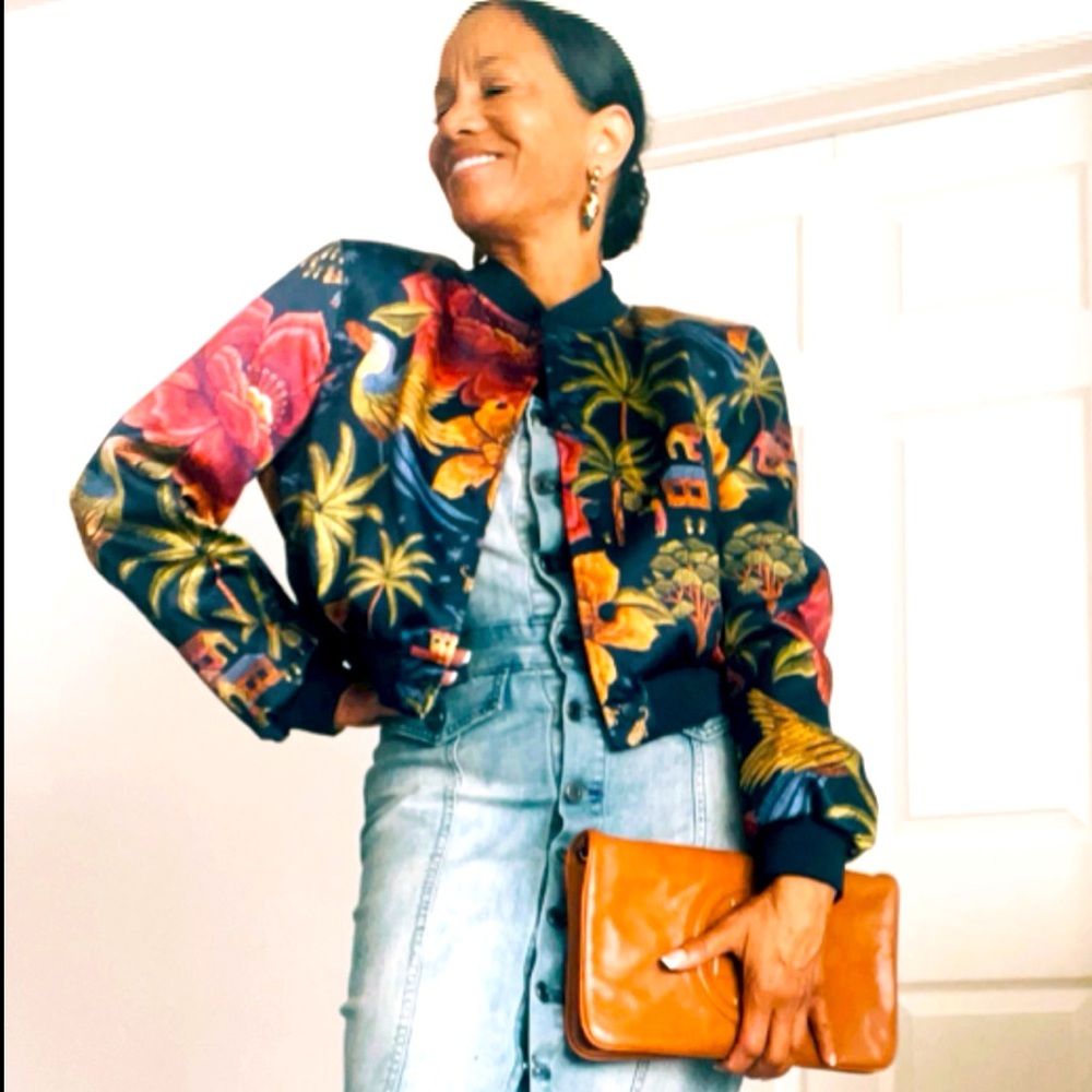Oriential Satin Print Crop Jacket..